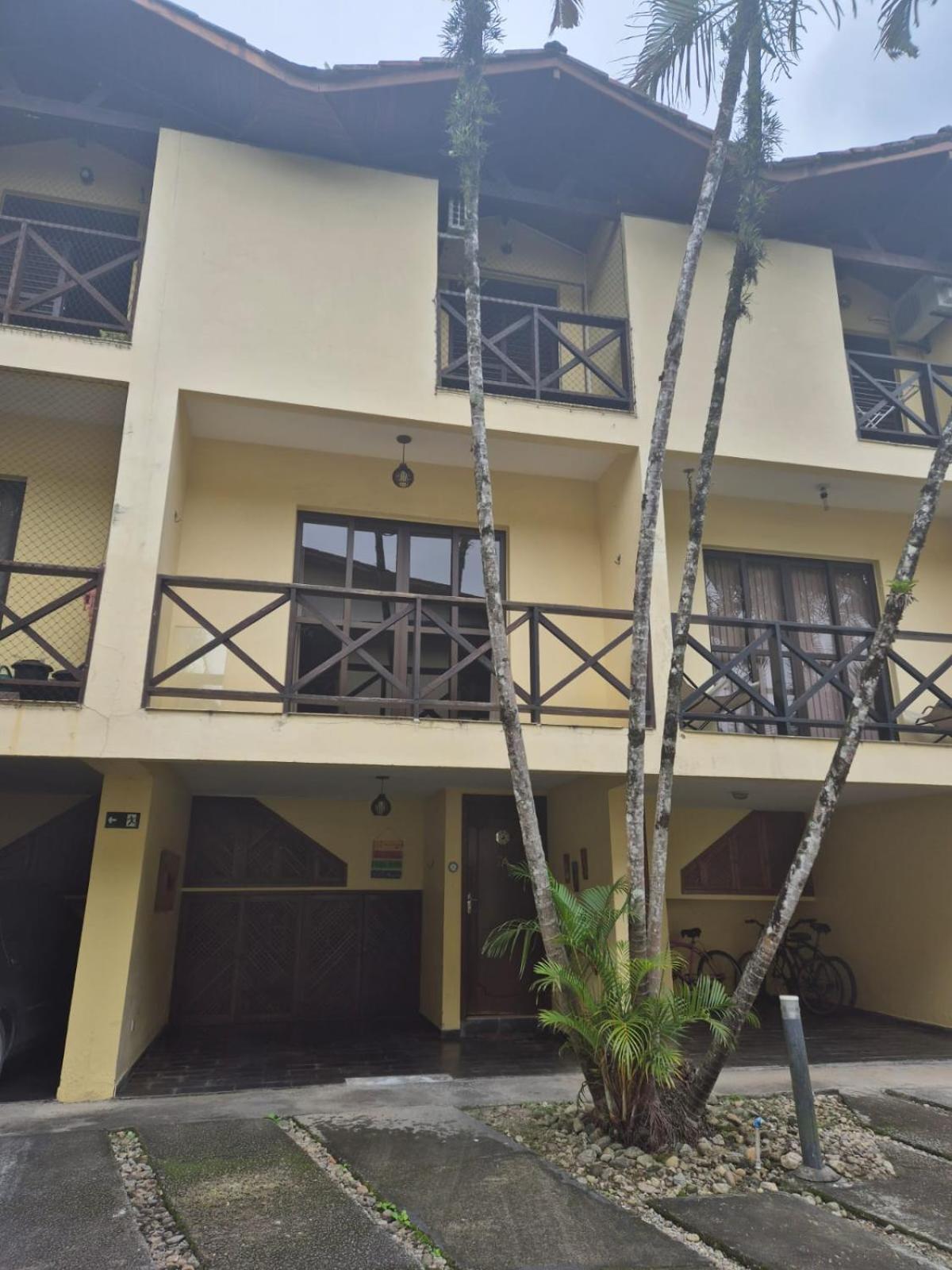 Casa 7 Em Ubatuba No Centro Condominio Com Piscina E Churrasqueira Esterno foto