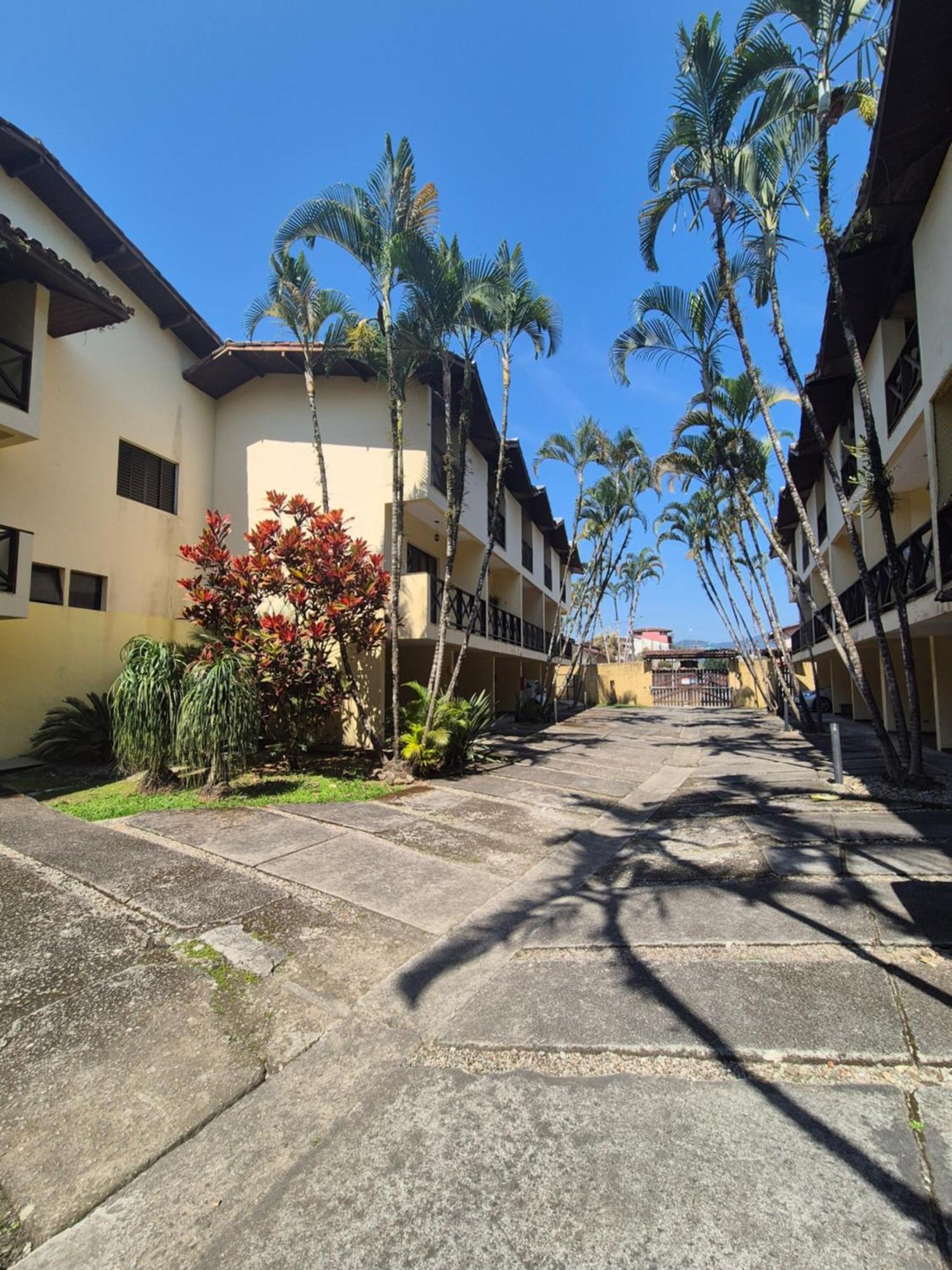 Casa 7 Em Ubatuba No Centro Condominio Com Piscina E Churrasqueira Esterno foto
